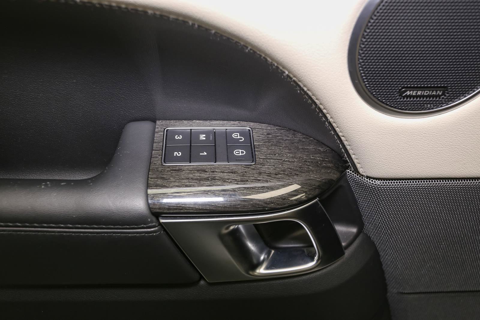 Used 2019 Land Rover Range Rover Sport HSE image 41