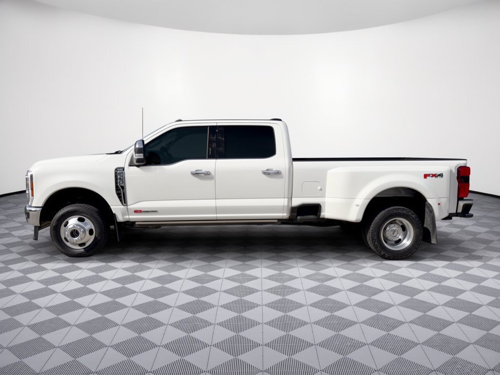 Used 2024 Ford F350 Lariat w/ Lariat Ultimate Package AWD/4WD image 2