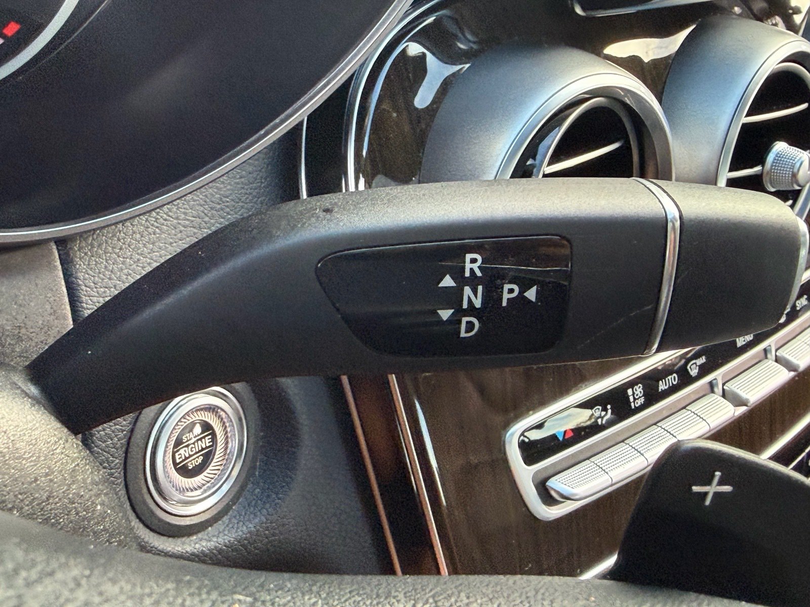 Used 2019 Mercedes-Benz C 300 4MATIC Sedan image 29