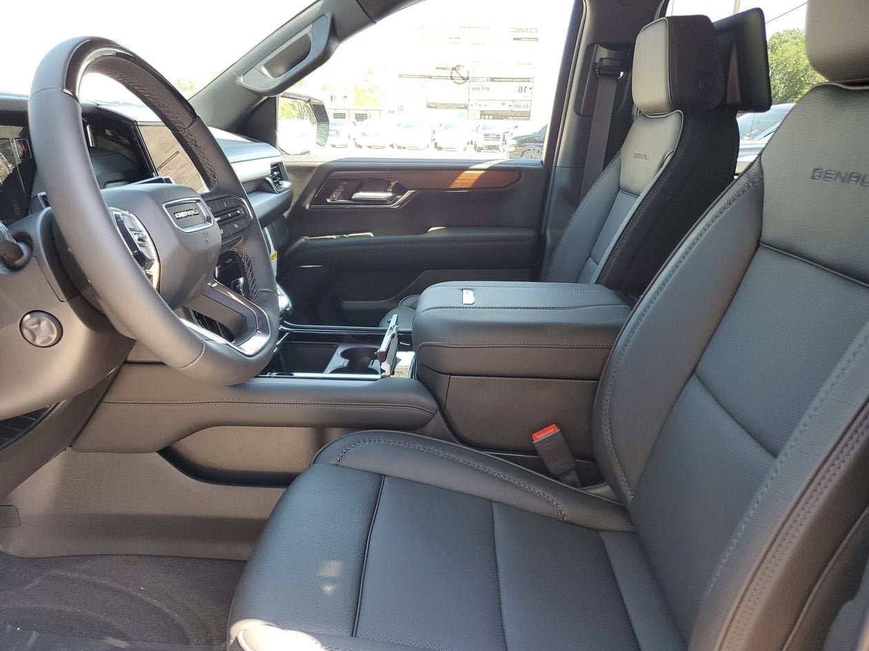 New 2026 GMC Yukon XL Denali w/ Denali Reserve Package AWD/4WD image 19