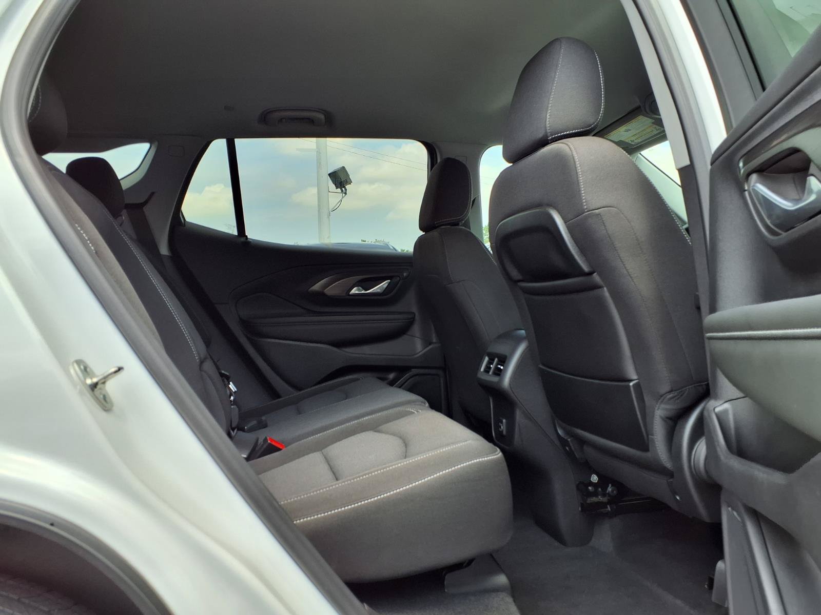 Used 2024 GMC Terrain SLE FWD image 26