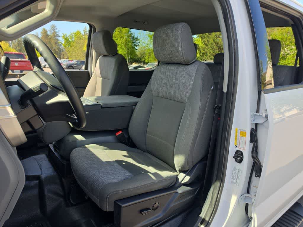 Used 2023 Ford F350 XLT AWD/4WD image 11