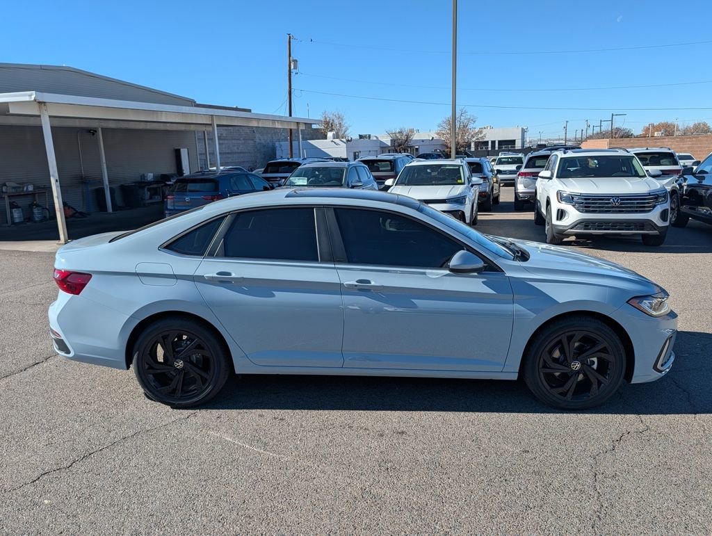 New 2026 Volkswagen Jetta SE image 3