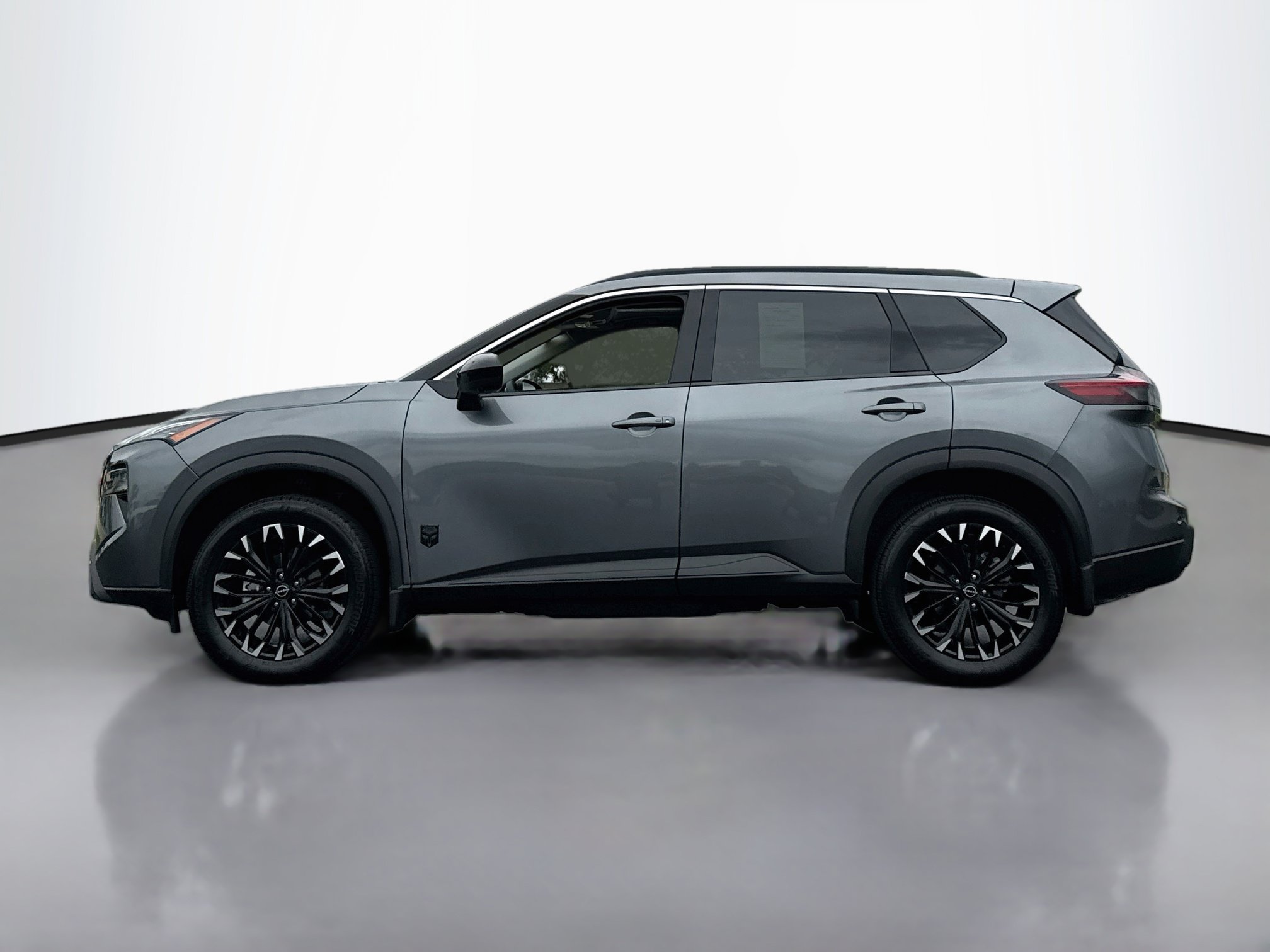 Used 2026 Nissan Rogue Dark Armor AWD/4WD image 4