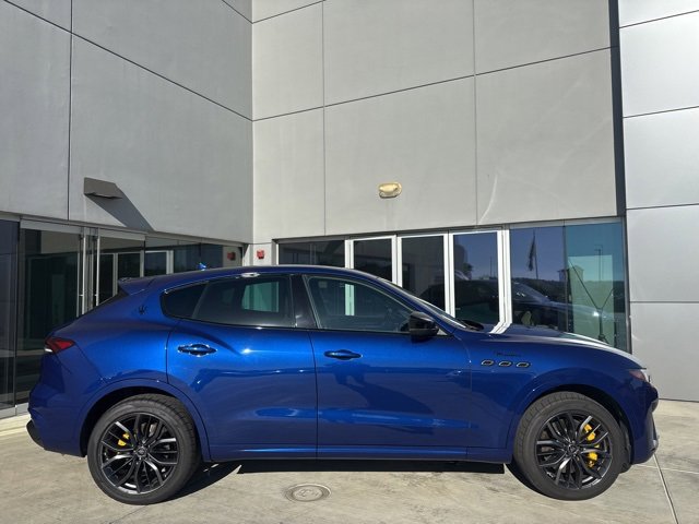 Certified 2022 Maserati Levante Modena image 9