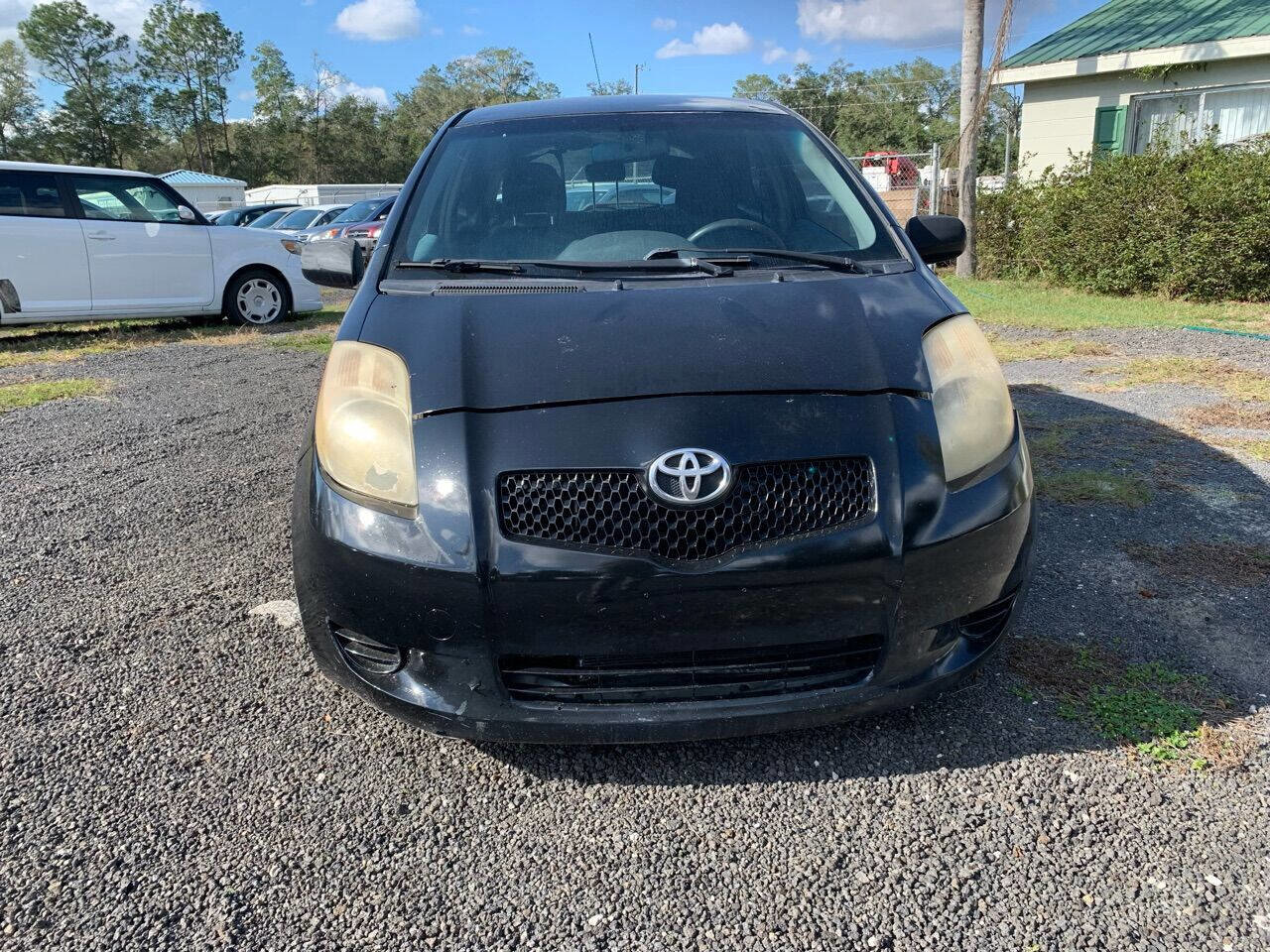 Used 2007 Toyota Yaris 2-Door Hatchback FWD image 7