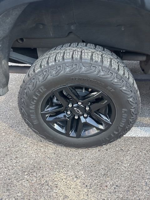 Used 2024 Chevrolet Silverado 1500 LT Trail Boss w/ LT Trail Boss Premium Package image 9