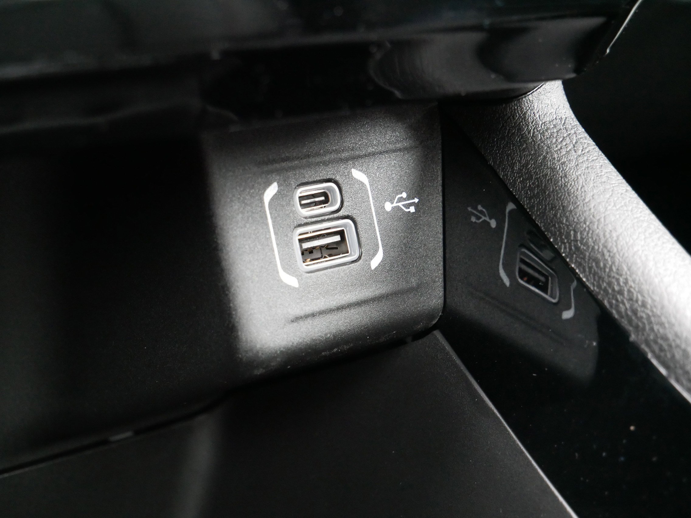 New 2026 Jeep Compass Trailhawk w/ Sun, Sound & Navigation Group image 16