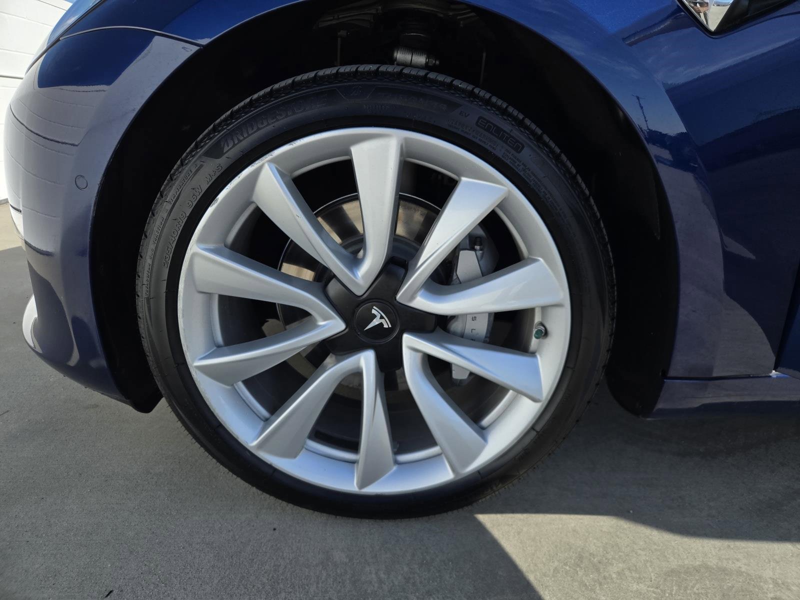 Used 2019 Tesla Model 3 Standard Range Plus image 26