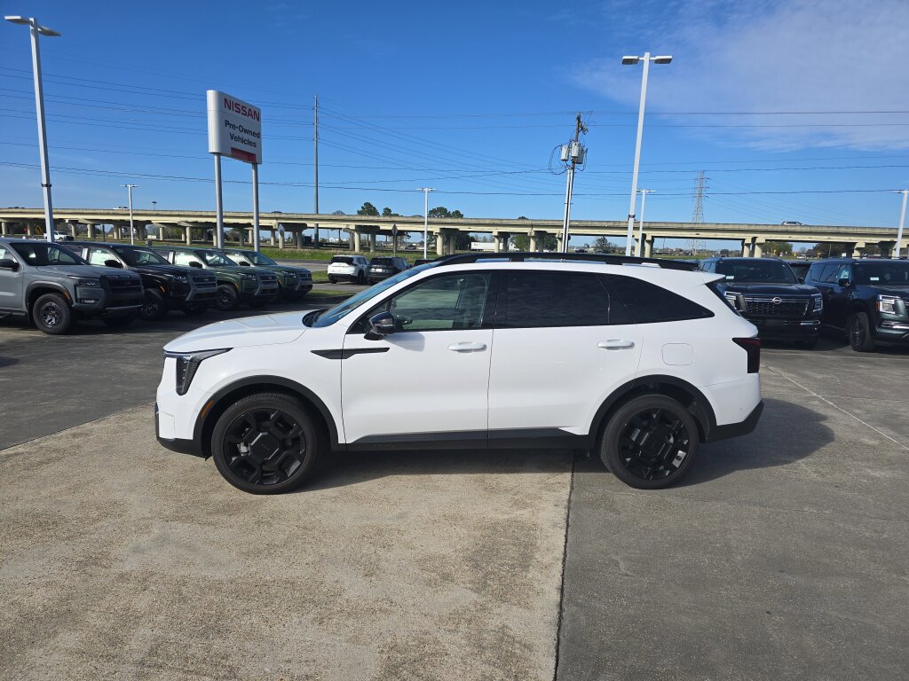 Used 2025 Kia Sorento SX image 3