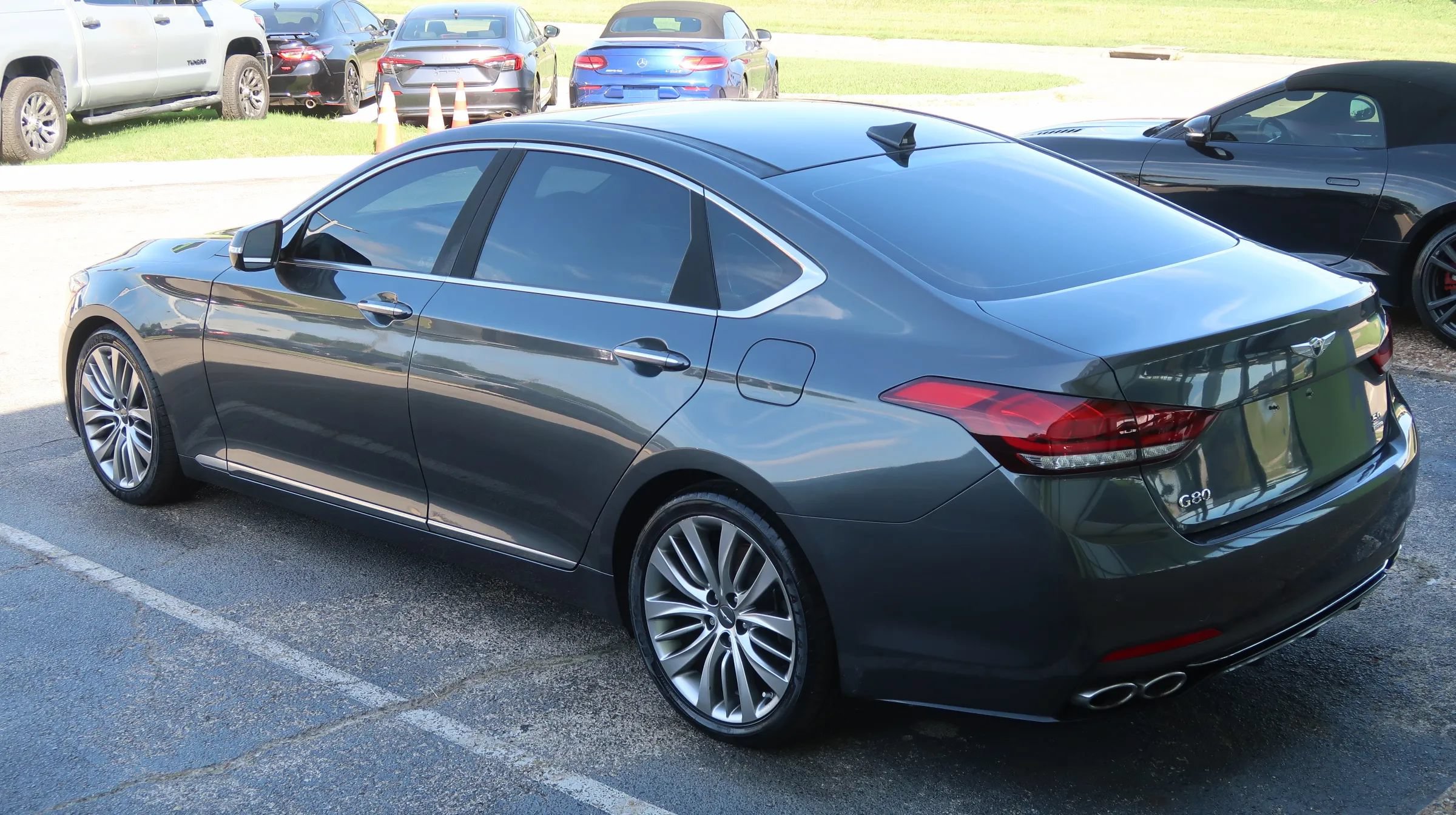 Used 2018 Genesis G80 5.0 Ultimate AWD/4WD image 12
