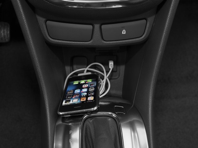 Used 2016 Buick Encore Convenience FWD image 18