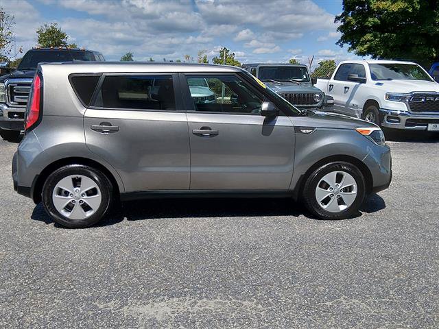 Used 2014 Kia Soul FWD image 2