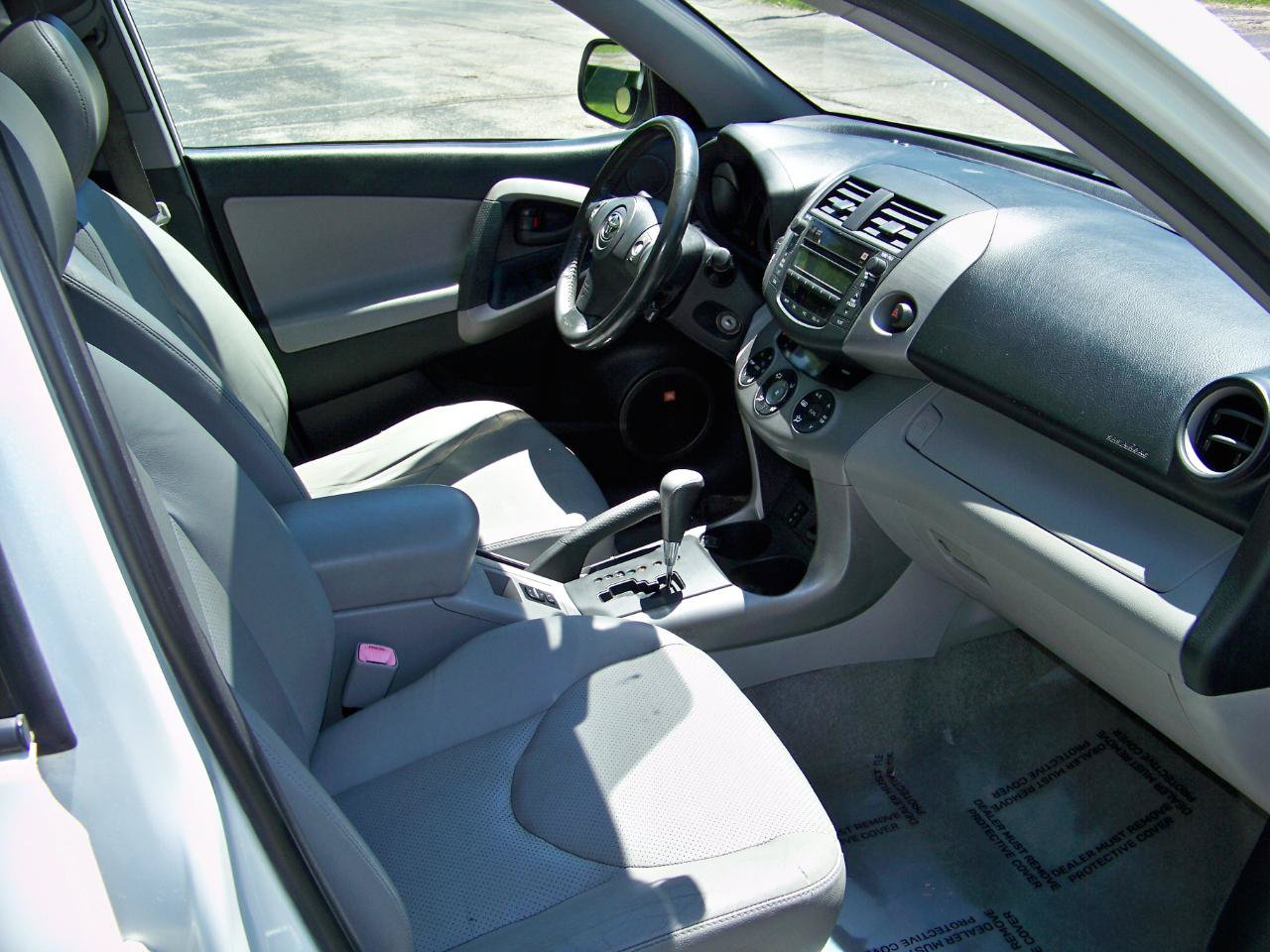 Used 2008 Toyota RAV4 Limited AWD/4WD image 36