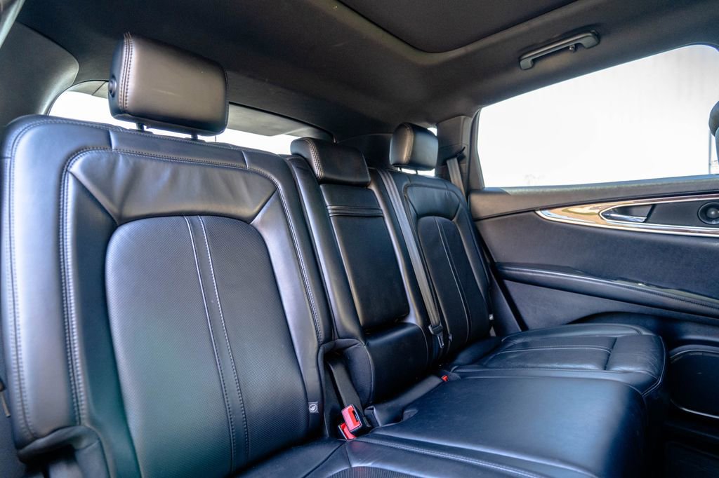 Used 2018 Lincoln MKX Reserve w/ Driver Assistance Package image 33