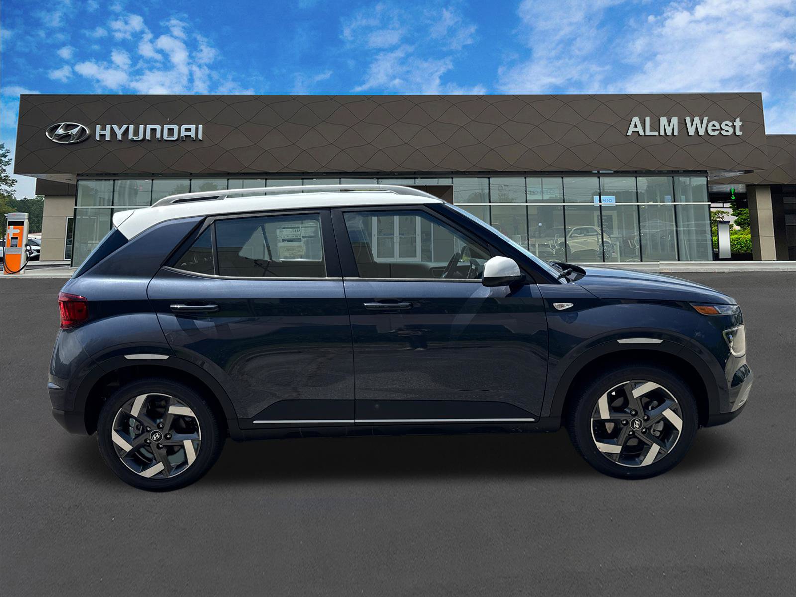 New 2026 Hyundai Venue SEL FWD image 5