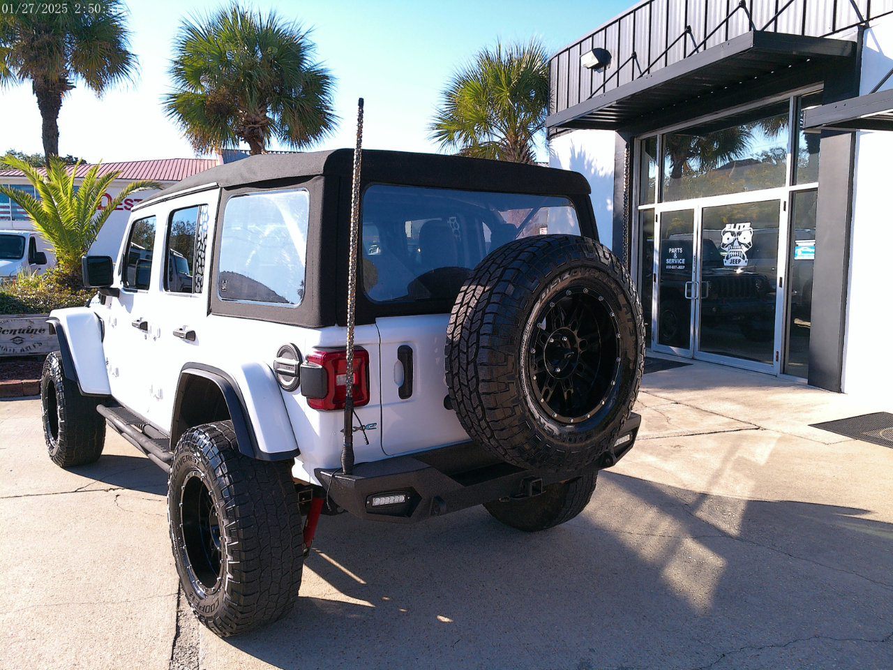 Used 2023 Jeep Wrangler Unlimited Rubicon 4xe w/ Cold Weather Group image 7