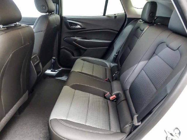 New 2026 Chevrolet Trax LT w/ Driver Confidence Package FWD image 10