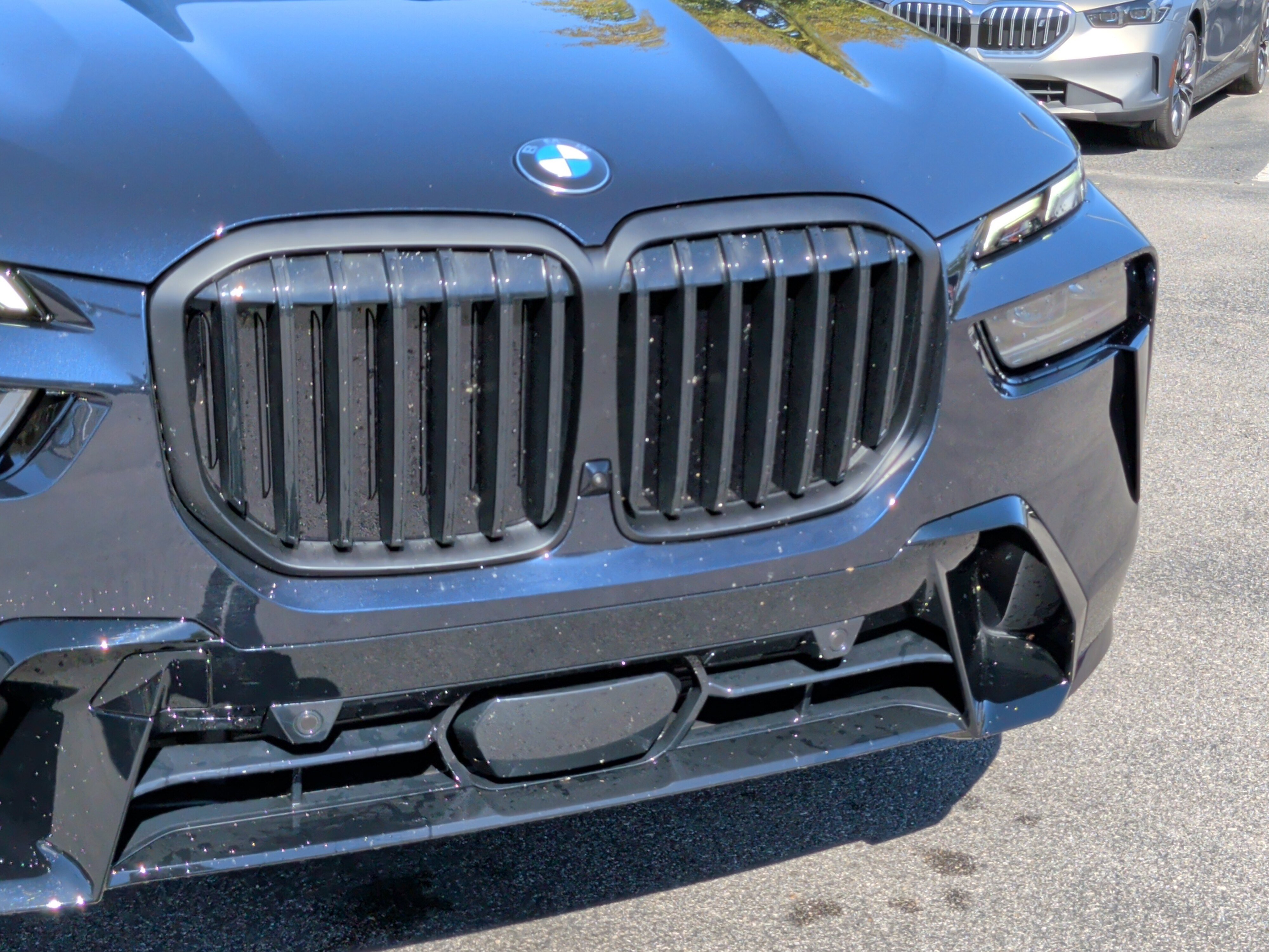 Certified 2026 BMW X7 xDrive40i w/ Executive Package AWD/4WD image 6