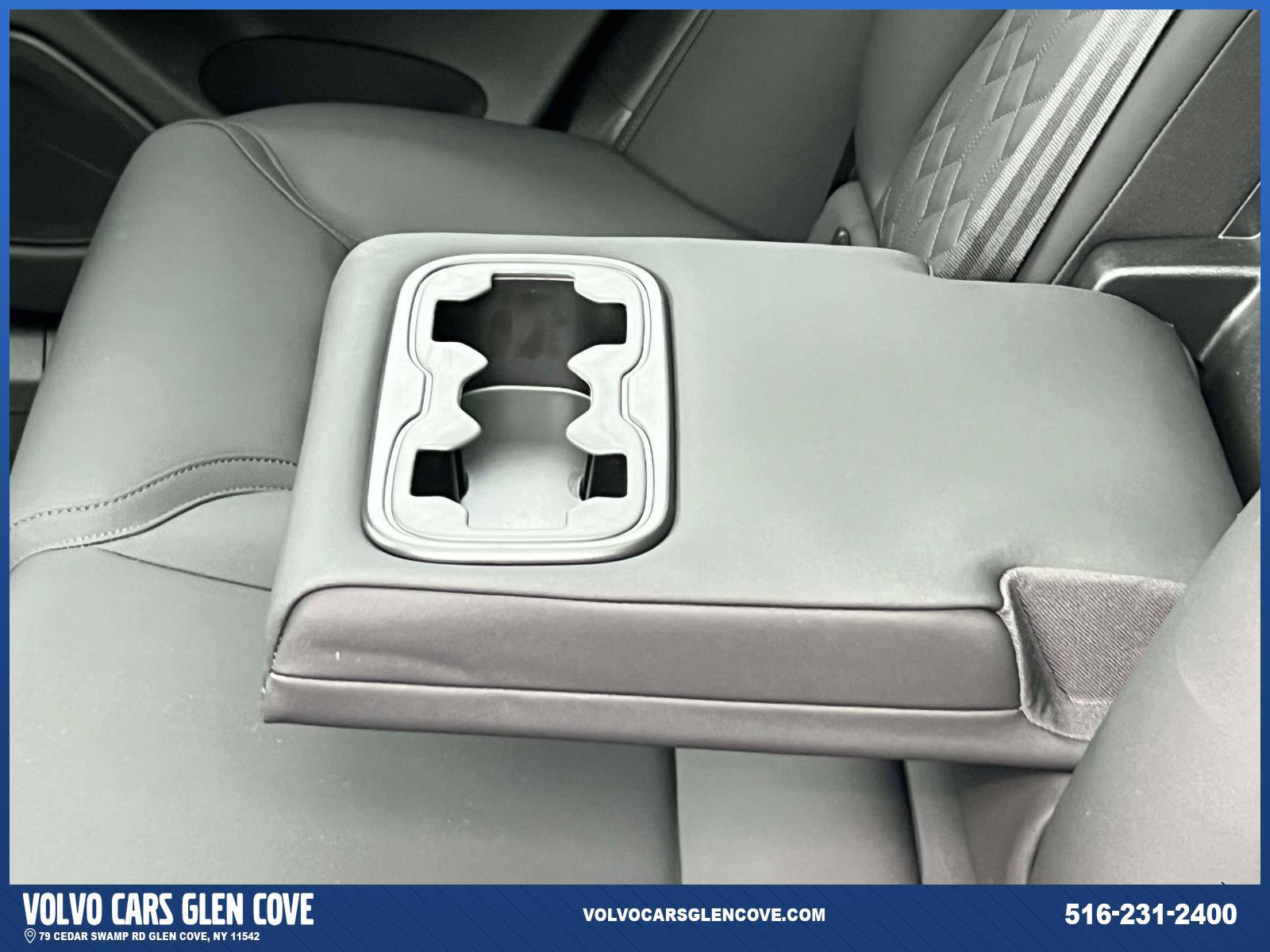 Used 2026 Volvo XC60 B5 Plus w/ Protection Package Premier AWD/4WD image 10