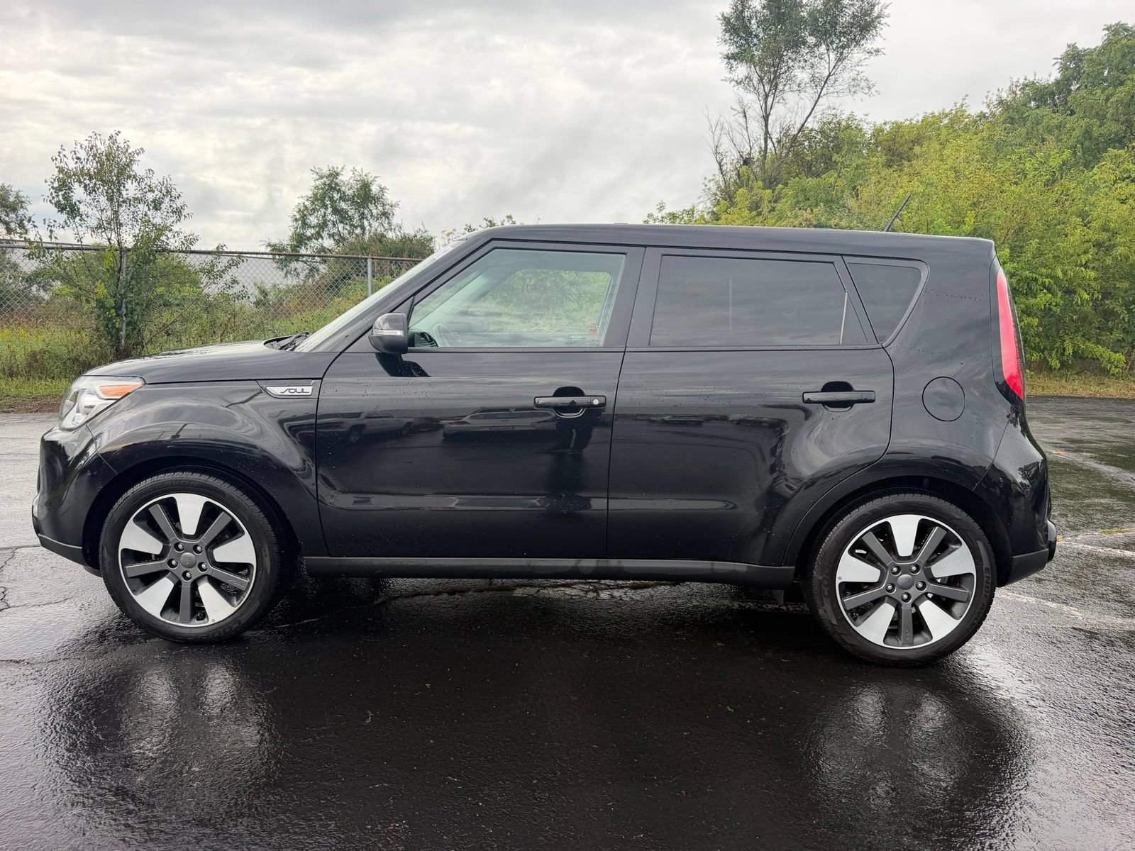 Used 2014 Kia Soul ! FWD image 10