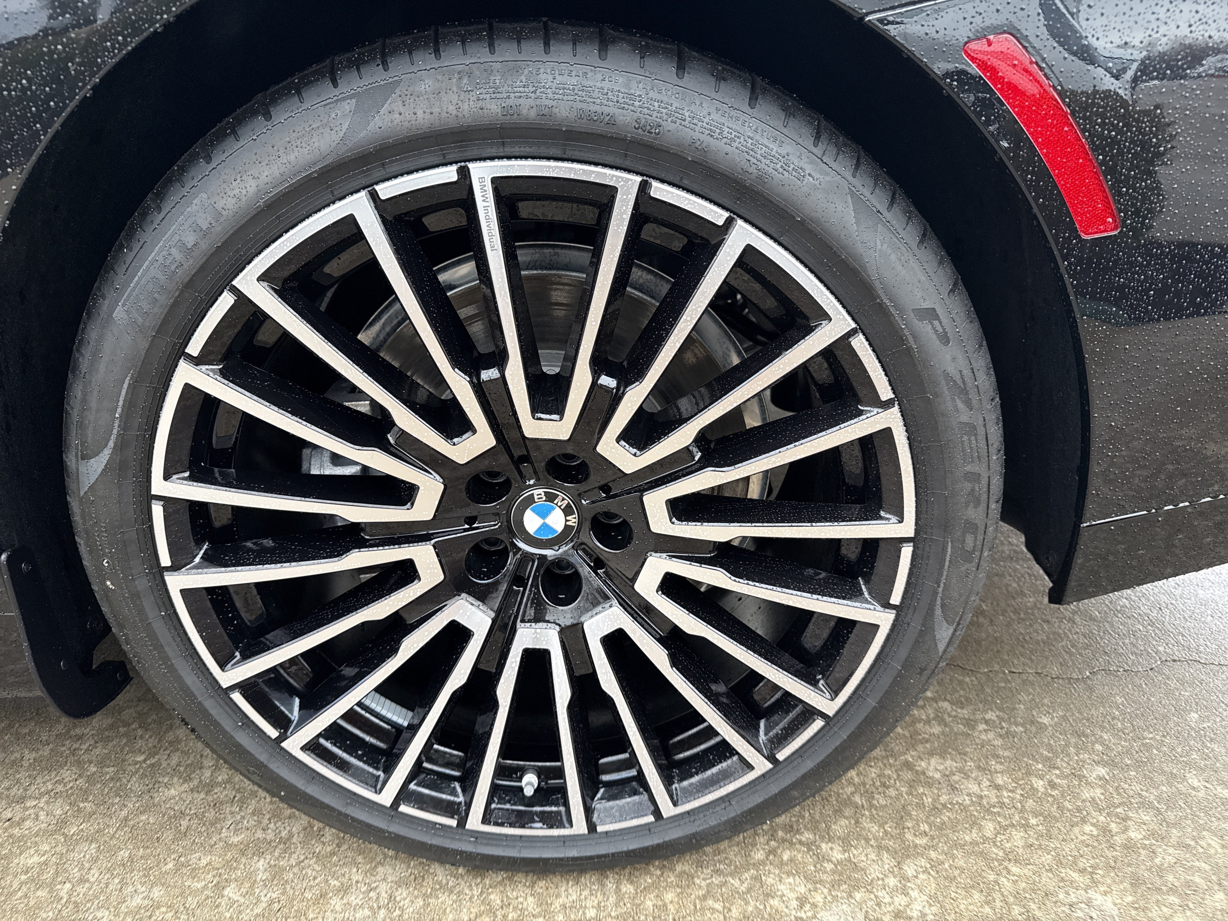 New 2026 BMW 750e xDrive AWD/4WD image 28