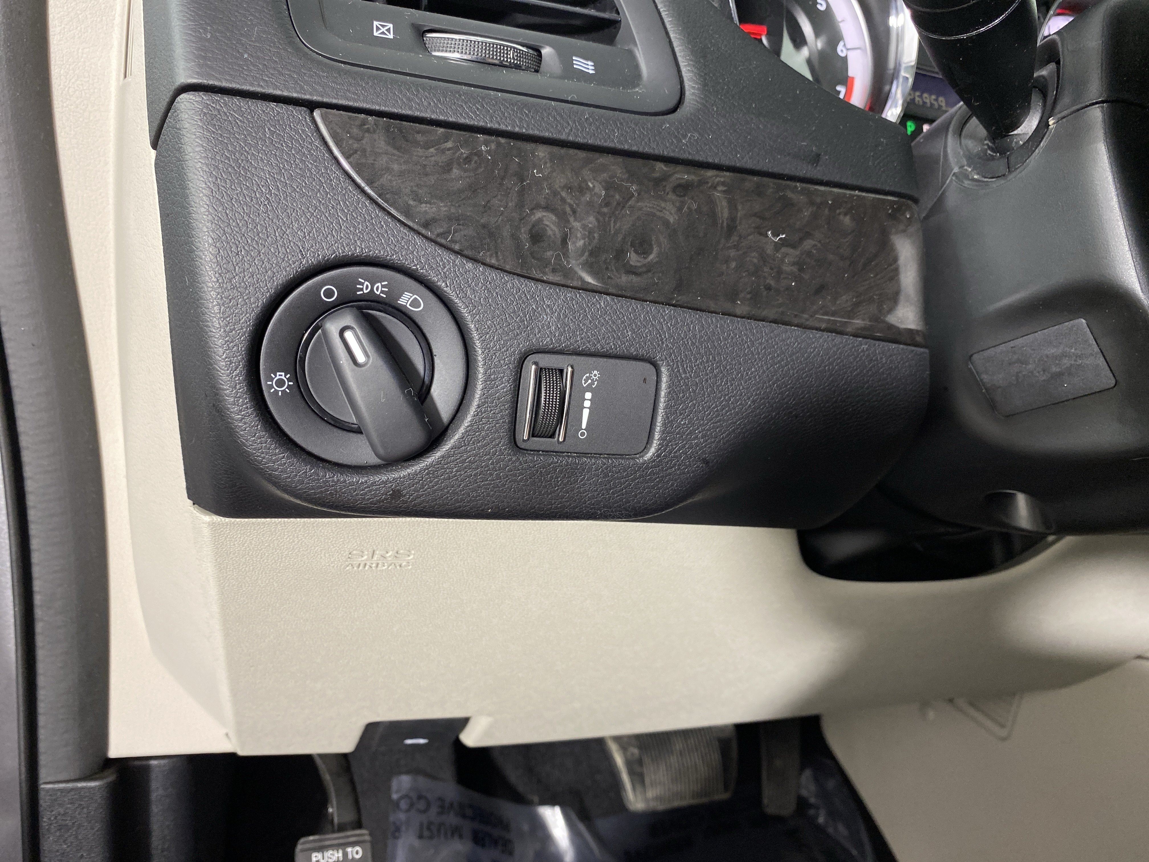 Used 2017 Dodge Grand Caravan SE w/ Power Window Group FWD image 23
