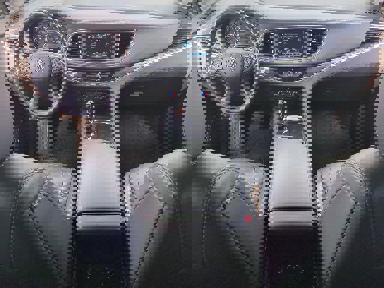 Used 2018 Buick Enclave Essence AWD/4WD image 13