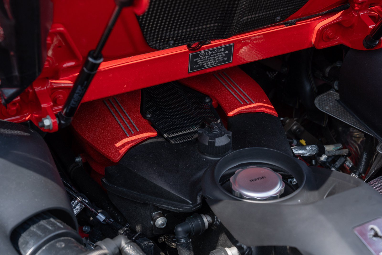 Used 2018 Ferrari 488 Spider RWD image 16
