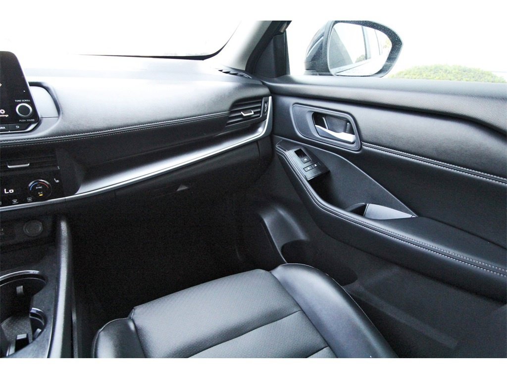 Used 2026 Nissan Rogue SV w/ SV Premium Package image 10