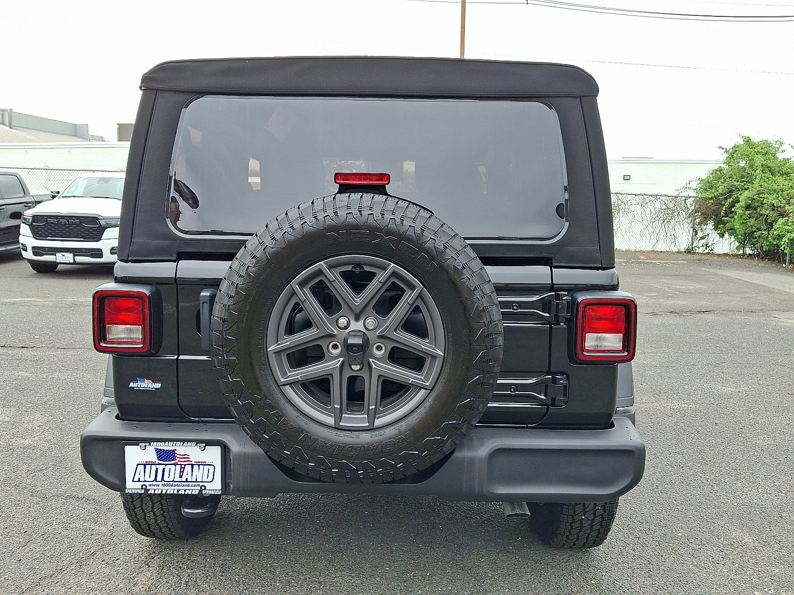 Used 2024 Jeep Wrangler Sport S image 6