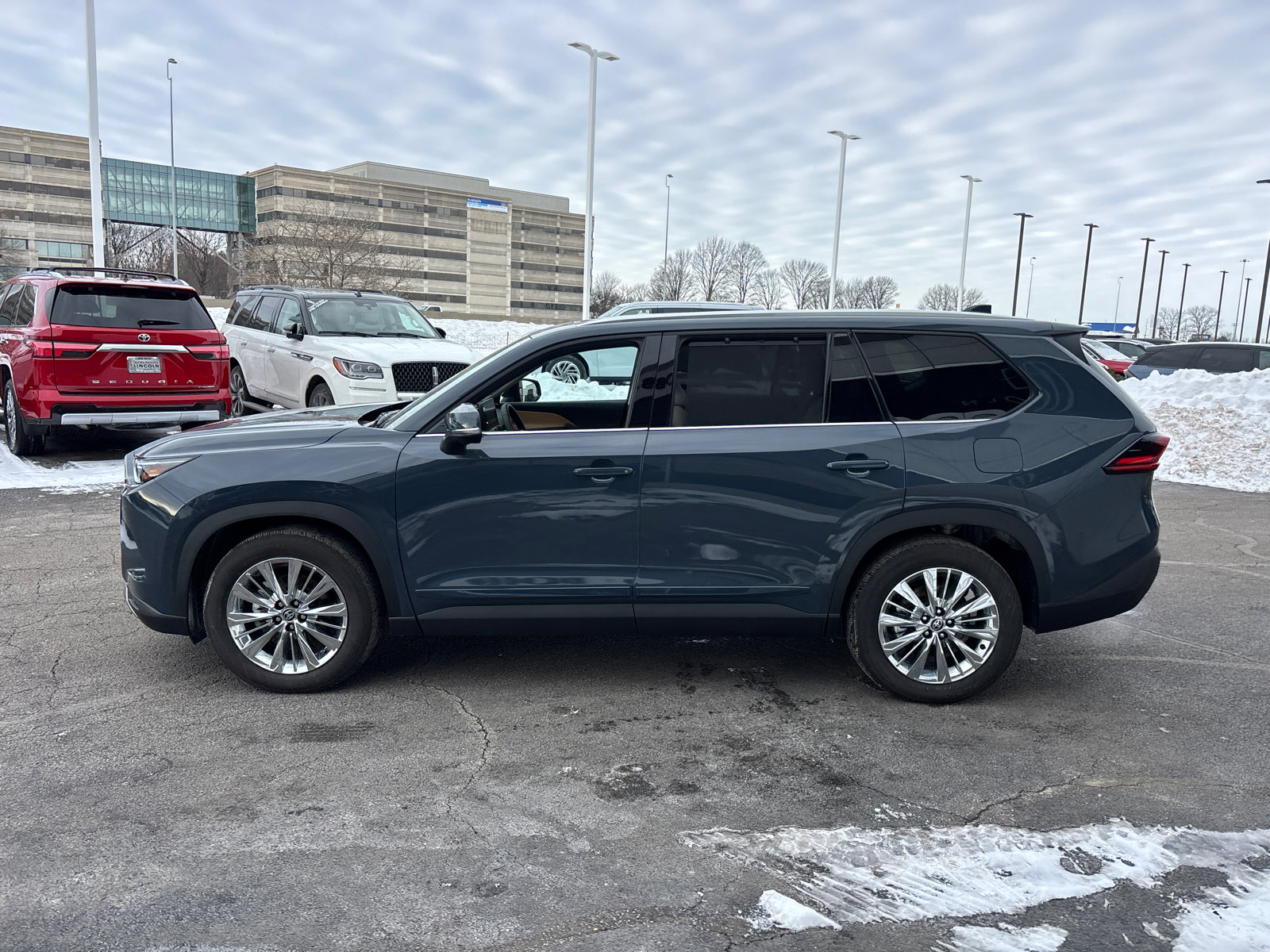 Used 2026 Toyota Grand Highlander AWD image 4