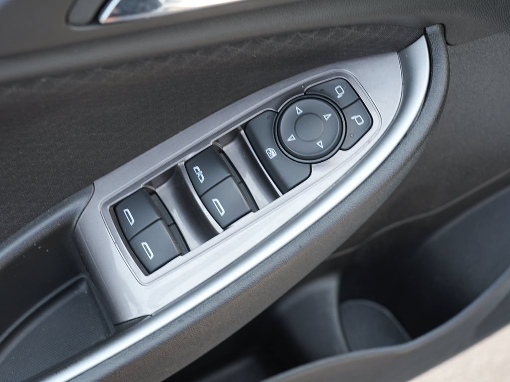 Used 2023 Chevrolet Malibu LT FWD image 15