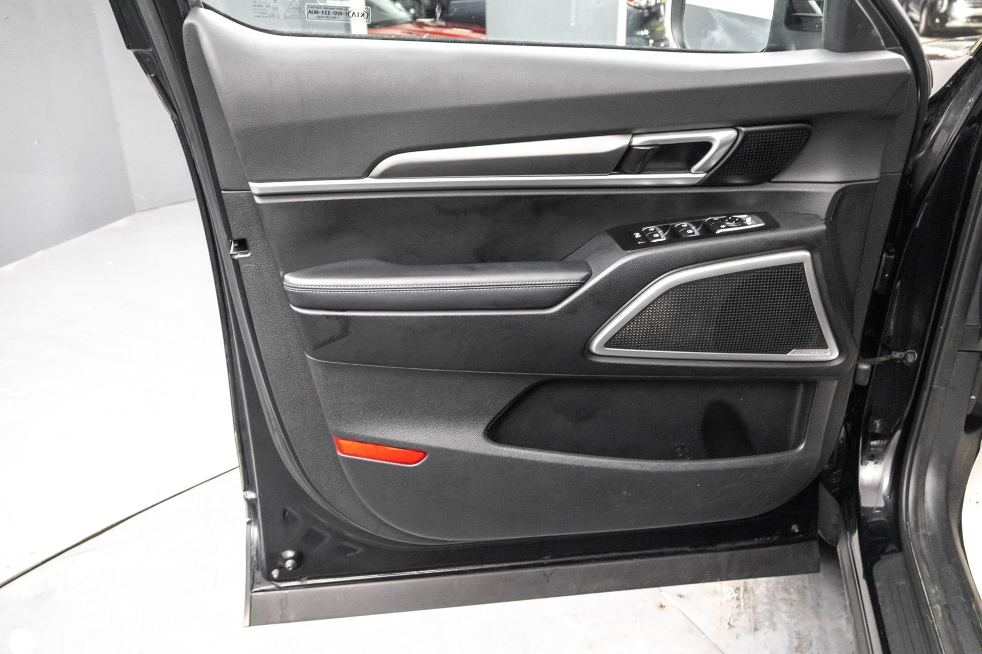 Used 2021 Kia Telluride LX image 29