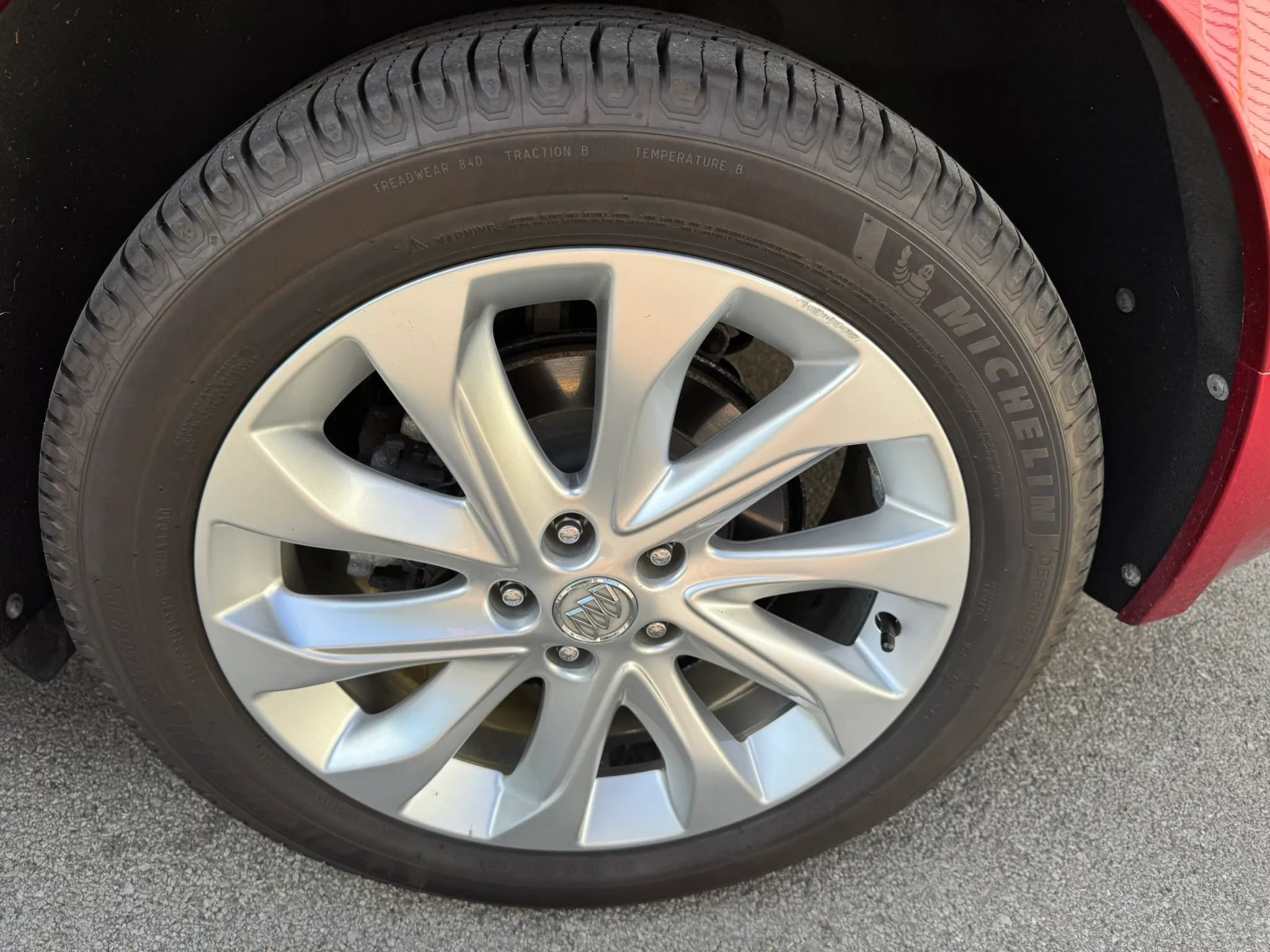Used 2018 Buick Envision Premium w/ Driver Confidence Package AWD/4WD image 28