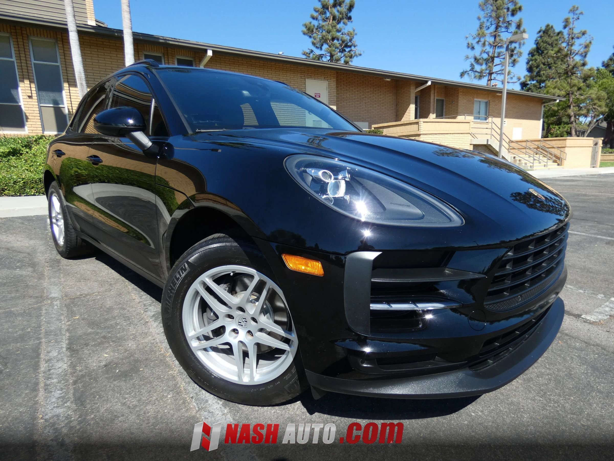 Used 2020 Porsche Macan AWD/4WD image 5