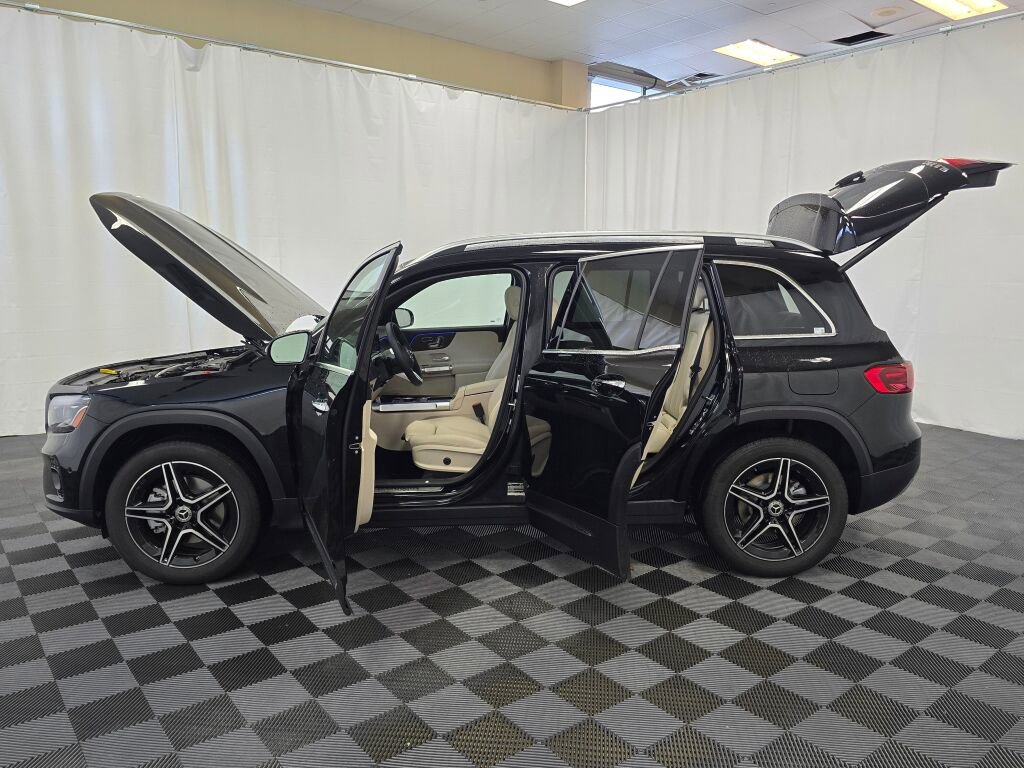 New 2026 Mercedes-Benz GLB 250 4MATIC image 12