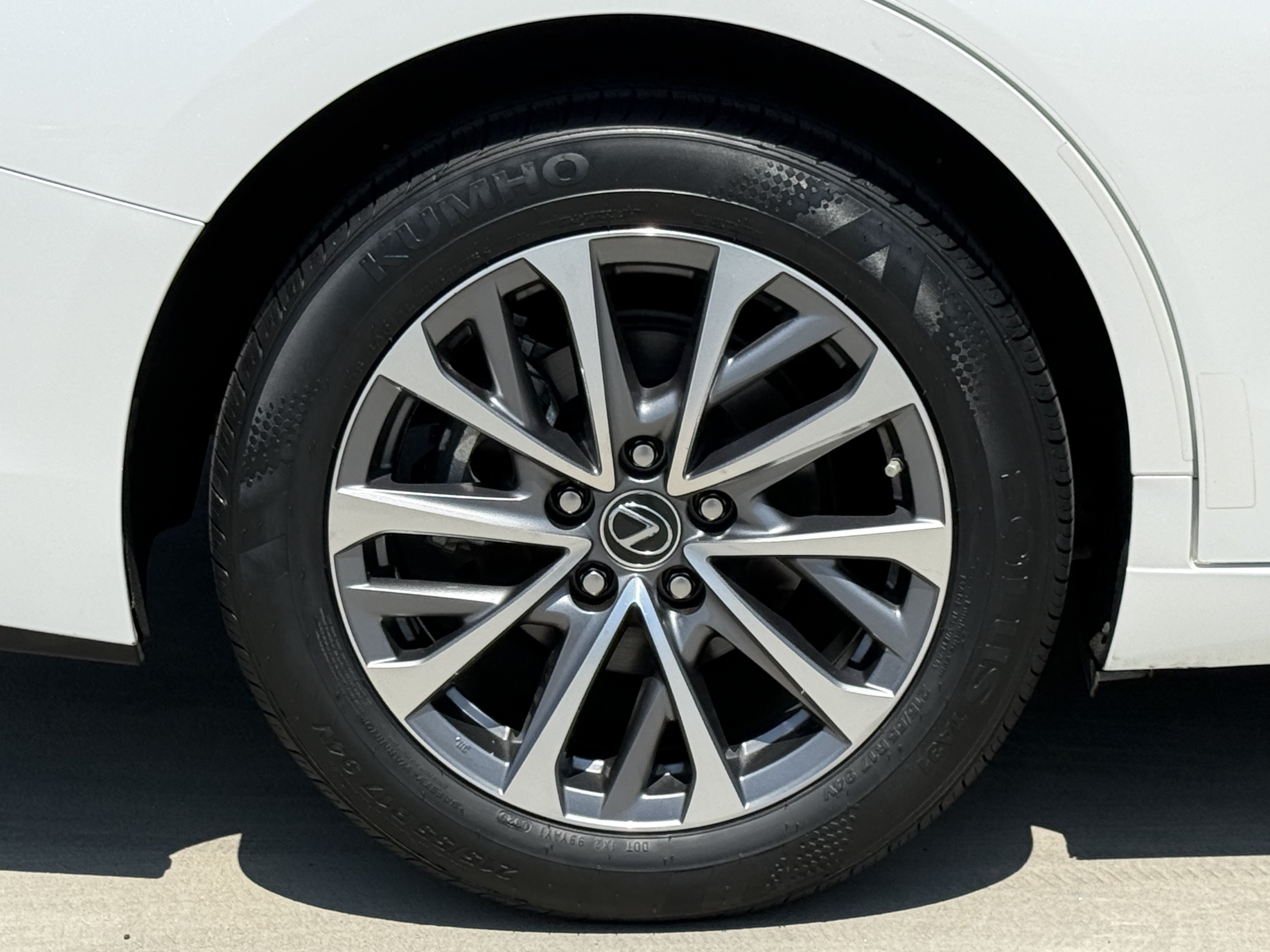Certified 2024 Lexus ES 350 w/ Accessory Package (Z2) FWD image 14