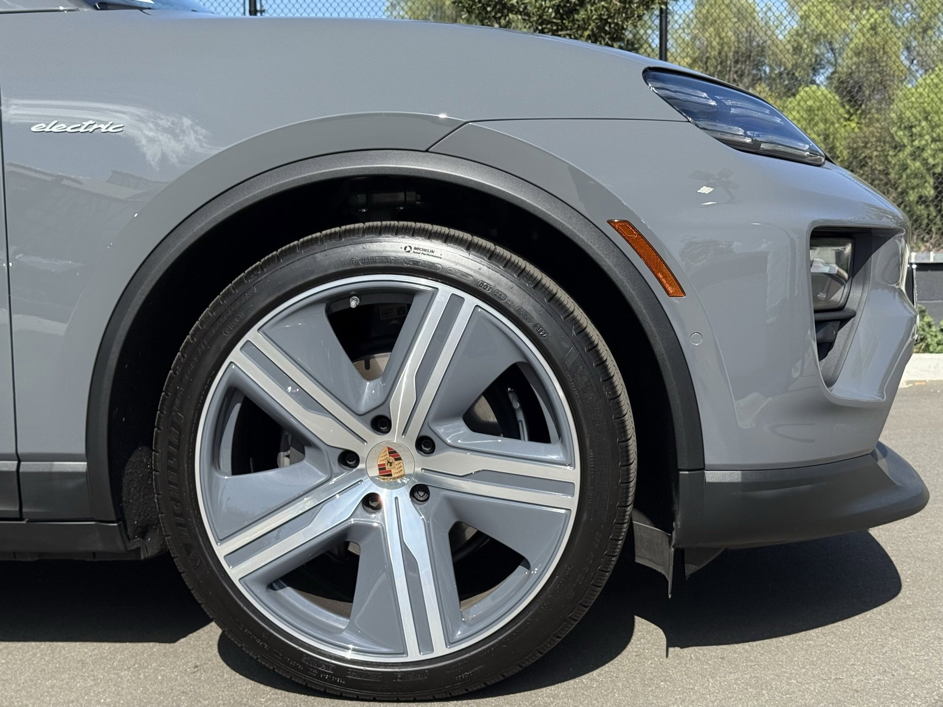 Used 2025 Porsche Macan Electric image 12