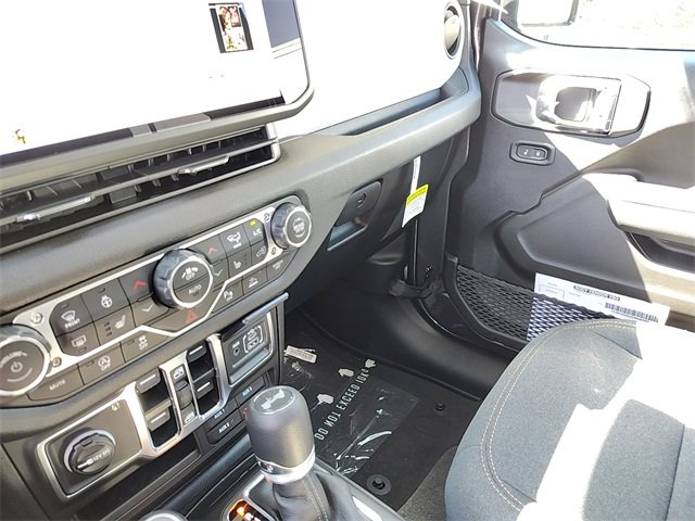 New 2025 Jeep Wrangler Sport S image 24