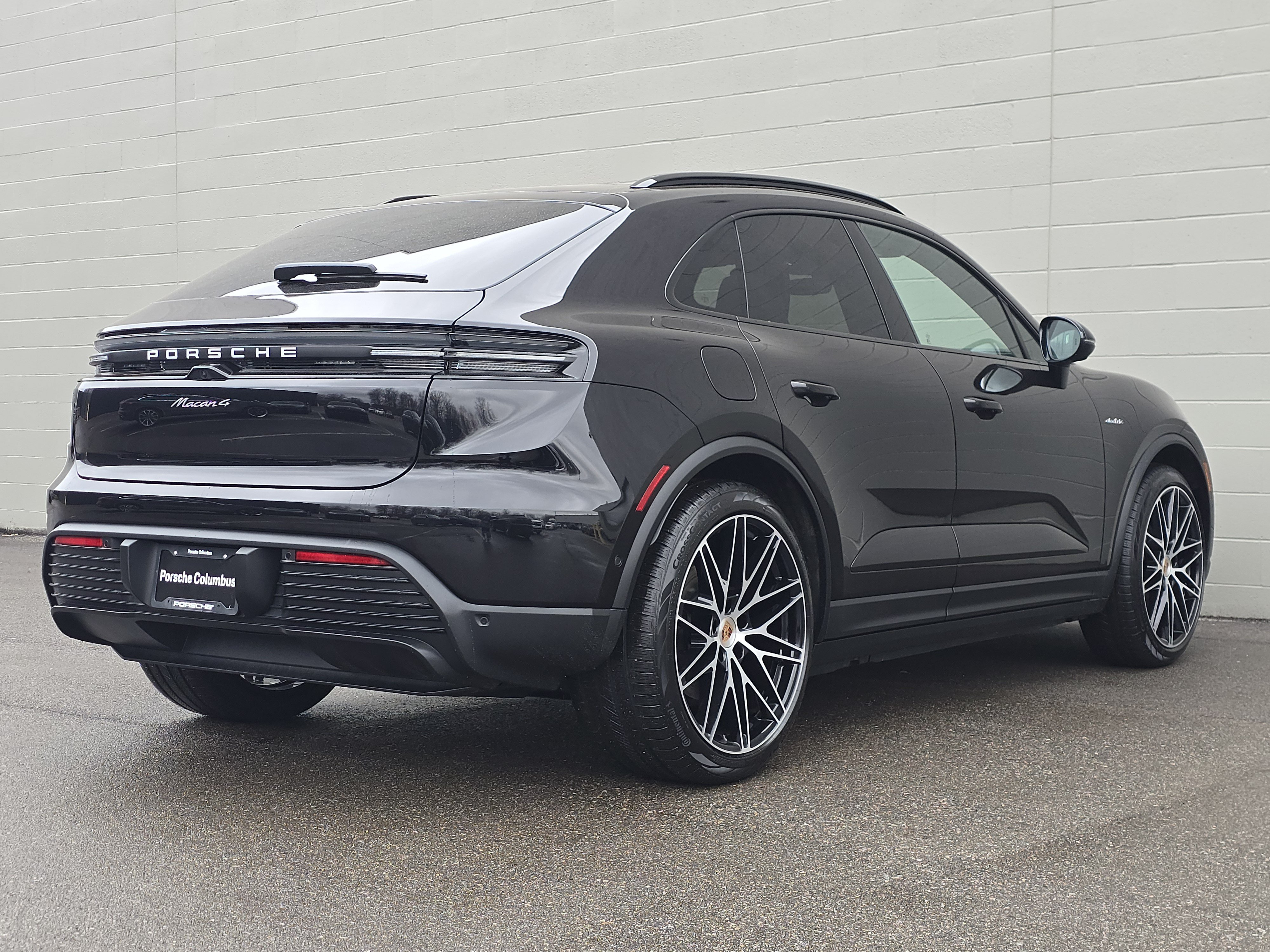 New 2026 Porsche Macan 4 Electric AWD/4WD image 9