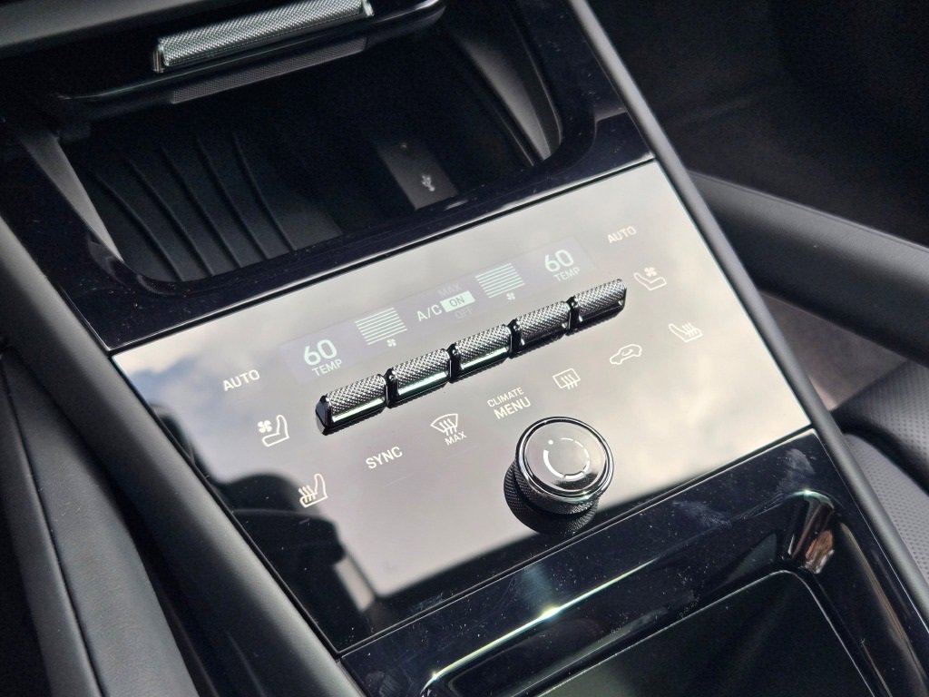 New 2025 Porsche Cayenne GTS image 26