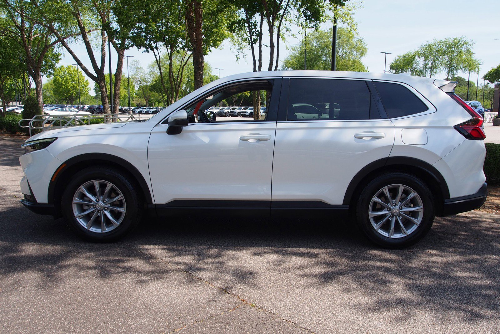 Used 2023 Honda CR-V EX-L image 4