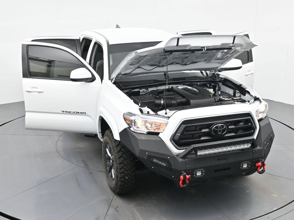 Used 2022 Toyota Tacoma SR5 AWD/4WD image 37