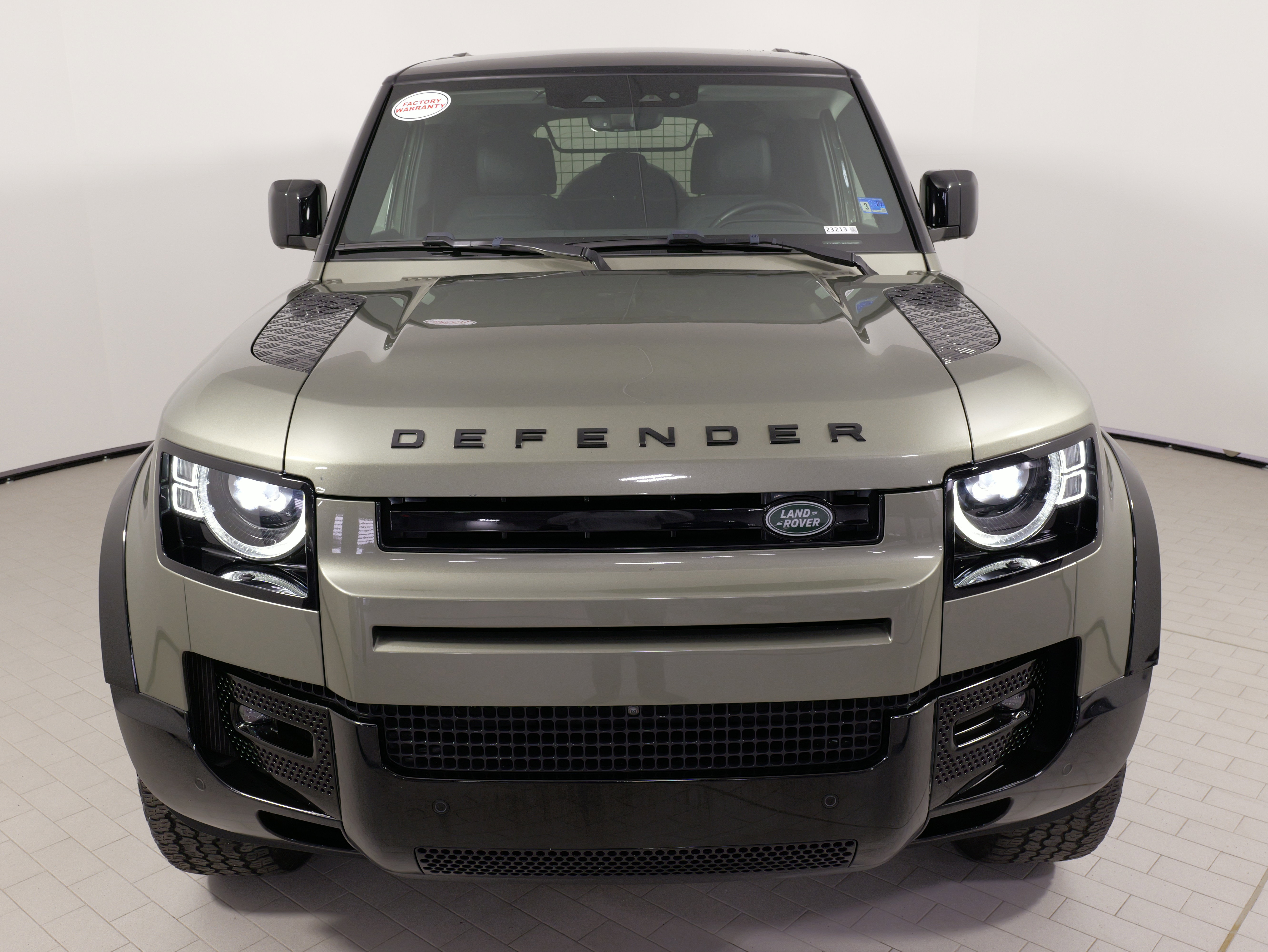 Used 2024 Land Rover Defender 110 S image 5