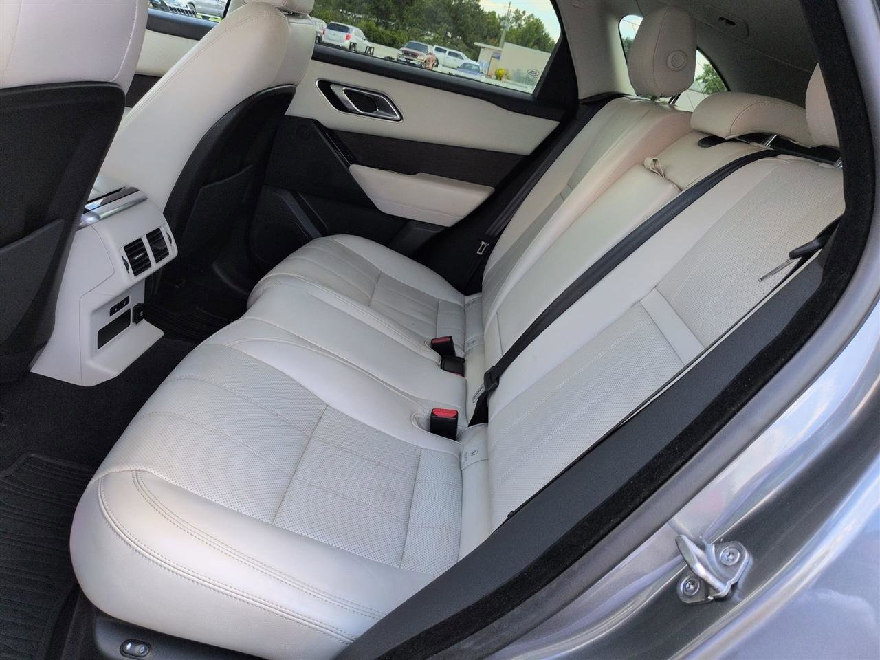 Used 2019 Land Rover Range Rover Velar S AWD/4WD image 30