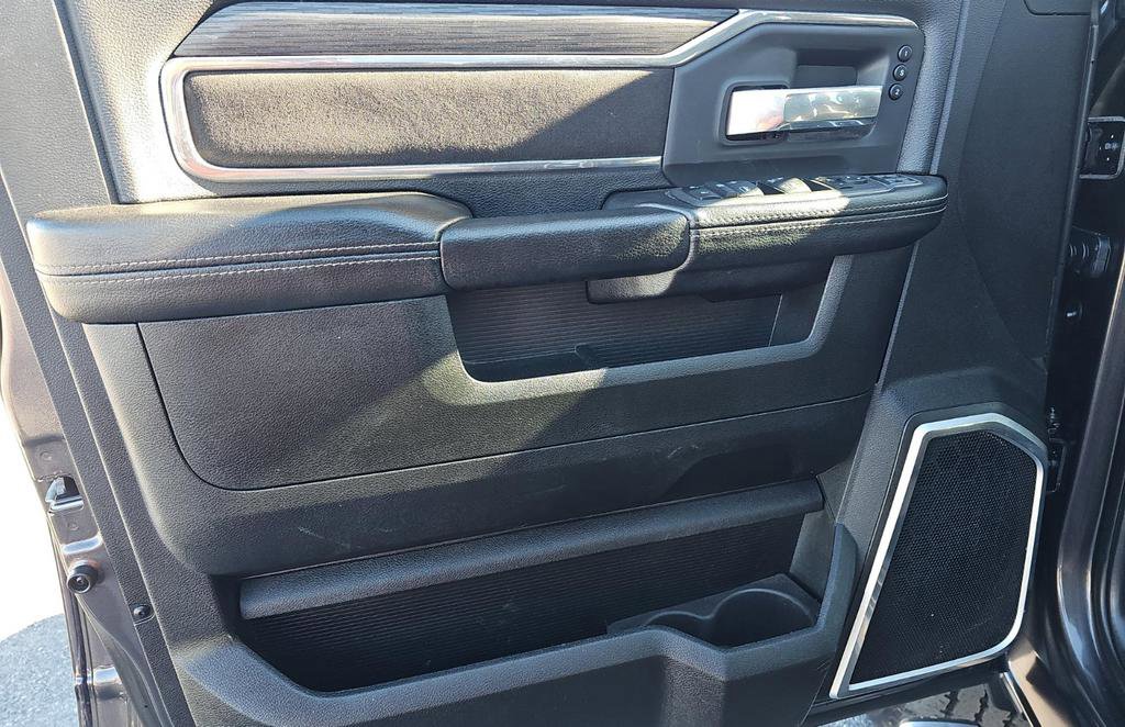 Used 2024 RAM 3500 Laramie w/ Sport Appearance Package image 13