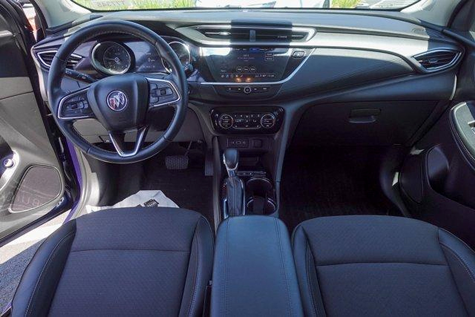 Used 2022 Buick Encore GX Select AWD/4WD image 22