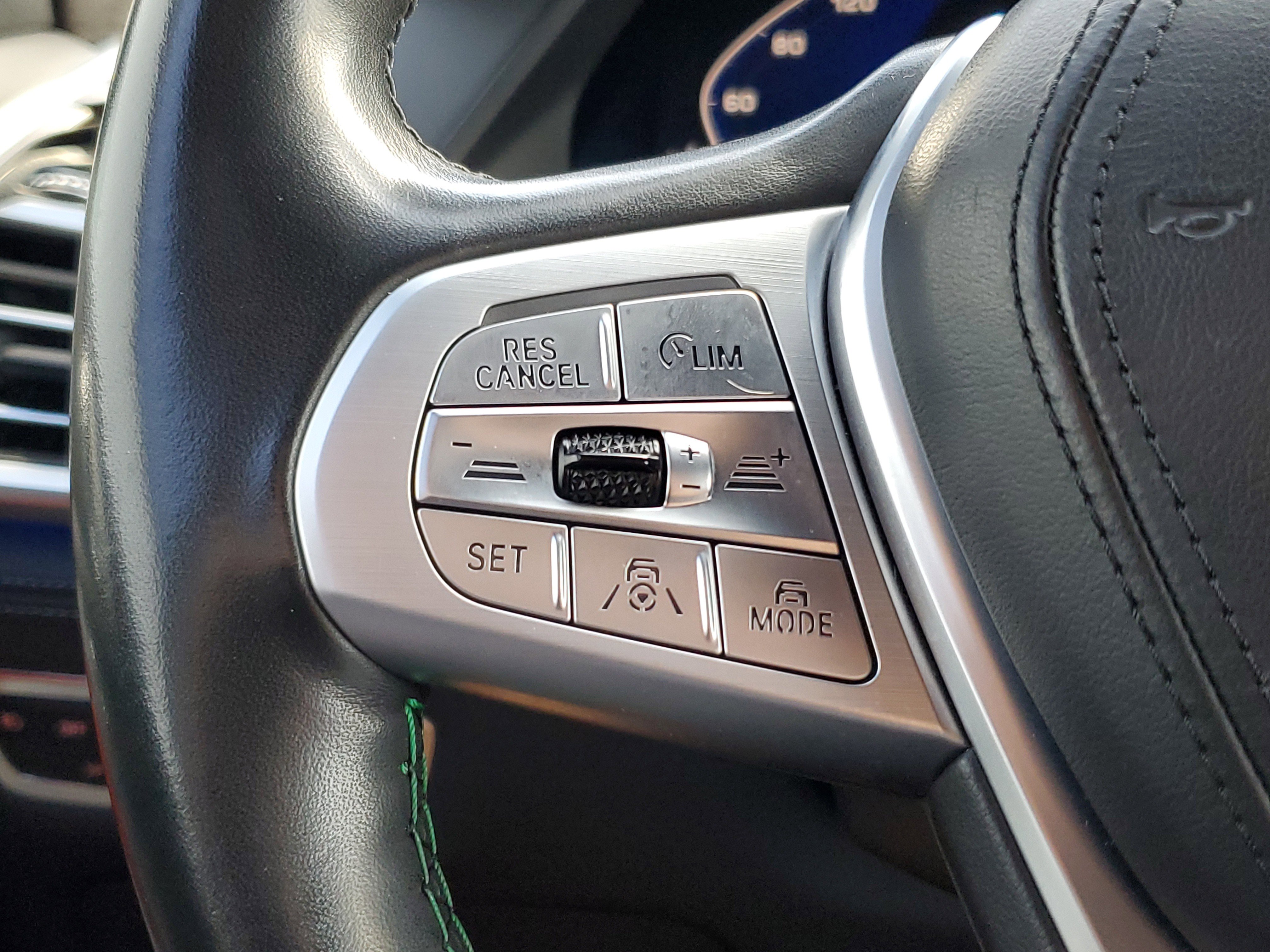 Used 2022 BMW ALPINA XB7 image 24