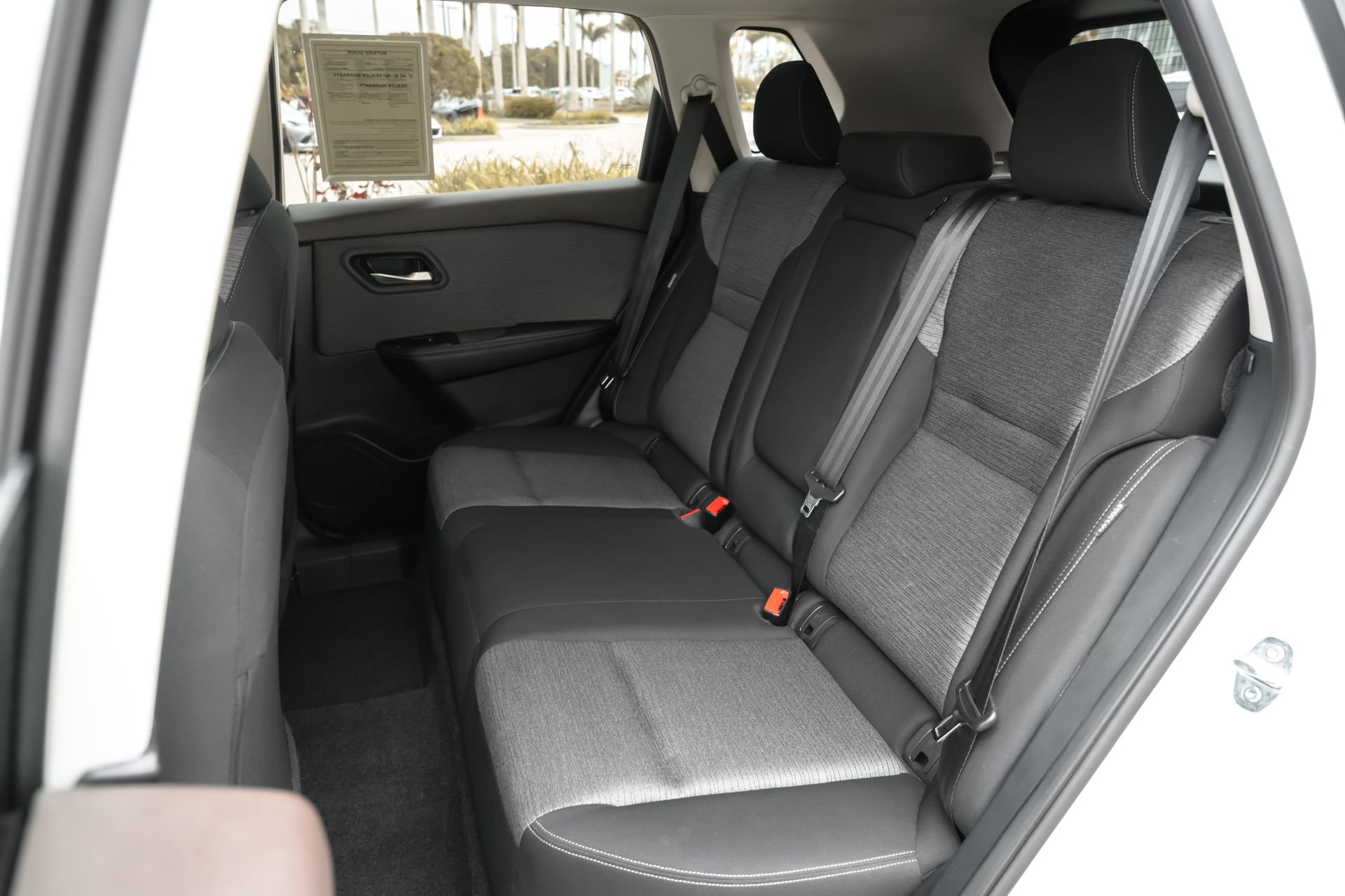 Used 2023 Nissan Rogue SV image 33